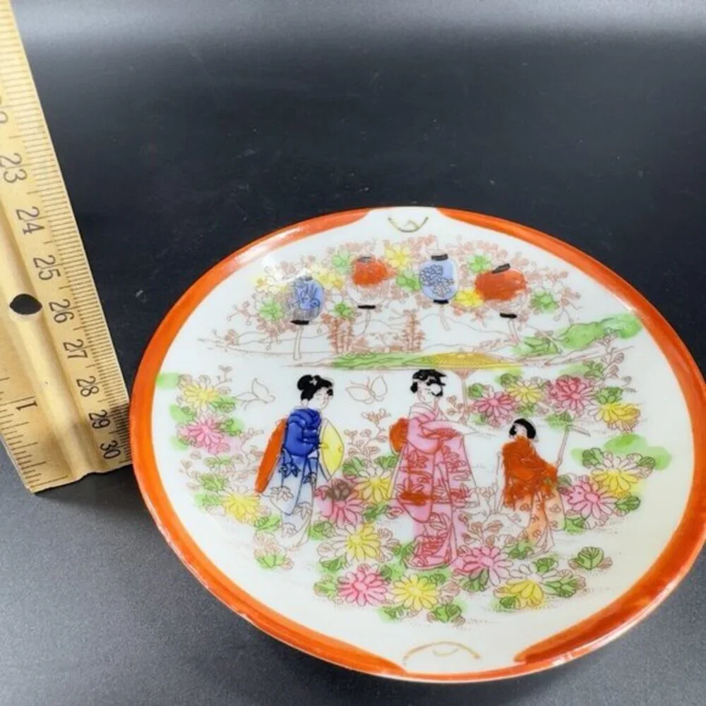 Japanese Kutani Geisha Porcelain Eggshell‎ Thin See Through Teacup Saucer Set